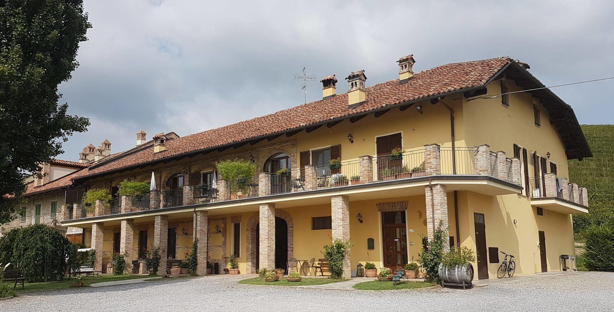 Cascina Rocca - Guest House Castiglione Falletto Esterno foto