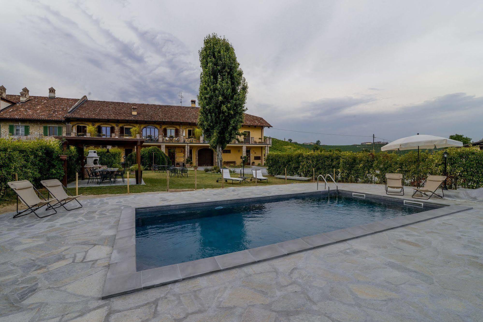 Cascina Rocca - Guest House Castiglione Falletto Esterno foto